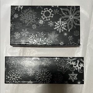 Saks Fifth Avenue Holiday Gift Boxes